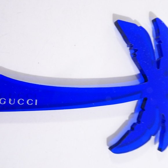 Gucci Blue Lucite Palm Tree Keychain in bag - Picture 13 of 15